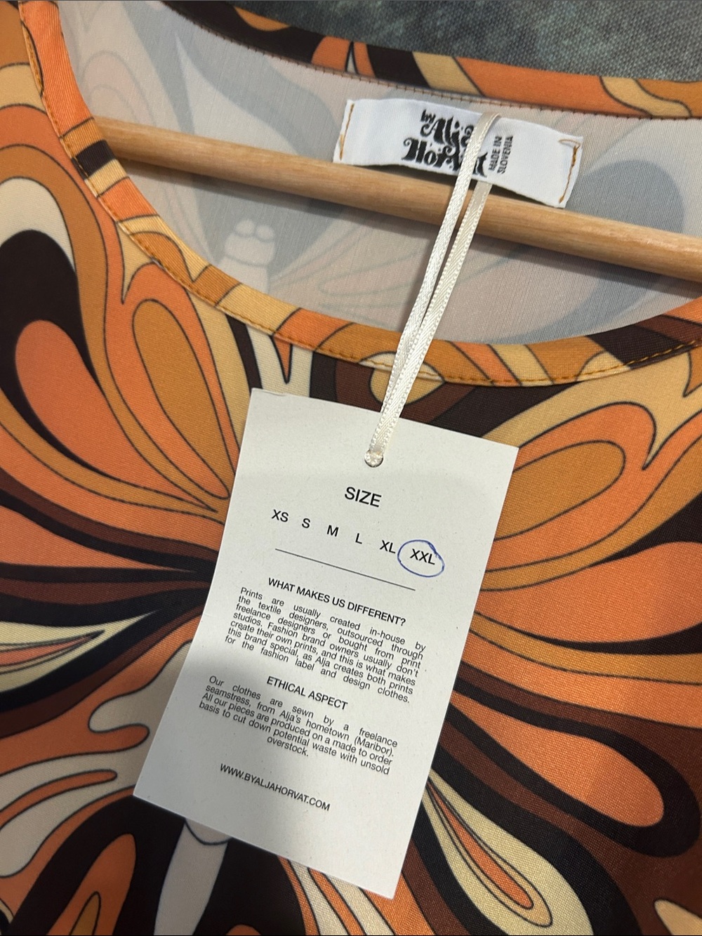 Retro Orange butterfly Maxi Dress - Picture 3 of 5